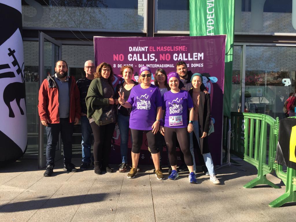ERCViladecans's tweet photo. A l'acte institucional amb motiu del #DiaInternacionaldelesDones #Viladecans, on la nostra portaveu municipal @blligadas ha llegit part del manifest que ha donat el tret de sortida a la 6a #CursadelesDones #8M2020 #8M #NoCallisNoCallem #DonesAmbTotsElsDrets #MunicipisFeministes https://t.co/gDXE5eM6kY