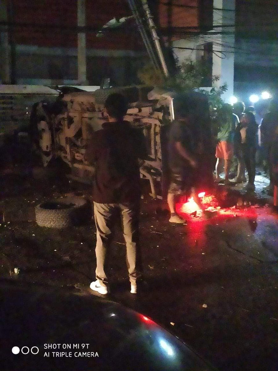 ESR_Informa's tweet photo. #Remgo
Choque de vehículo menor con poste frente a supermercado Mayorista 10 deja una persona lesionada y varios sectores sin energía eléctrica https://t.co/Sko3xhdK3o