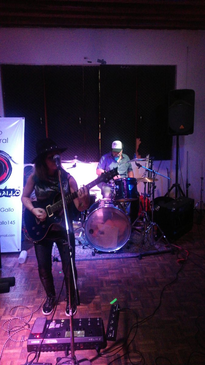 lynnchOficial's tweet photo. @Triole en estos momentos en el @CapitanGalloMx https://t.co/8415WzgwP2