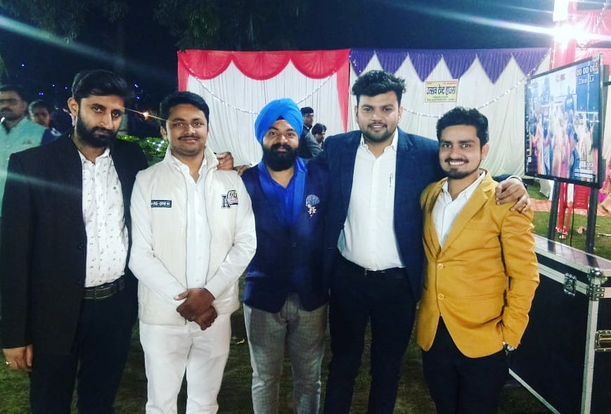 AKASHSONI0009's tweet photo. #Reception_Function Gulab Mishra
Best wishes for a long and happy life together...👫 https://t.co/n1oLuy92zf