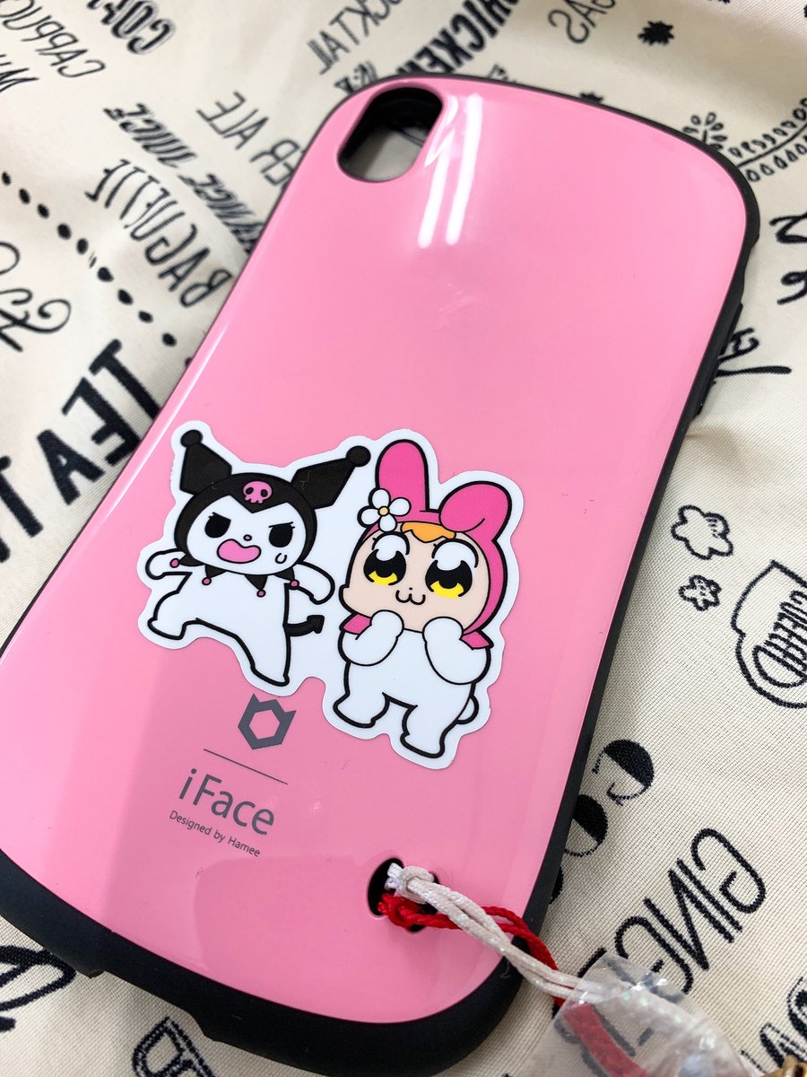 ヴィレッジヴァンガード伊勢 ララパーク店 Auf Twitter こんにちは 先日ポプテピピック サンリオのステッカーを入荷しました ステッカーをケータイケースに付けてみたのですが予想以上に可愛い ポプテピピック サンリオ ポプ子 ピピ美