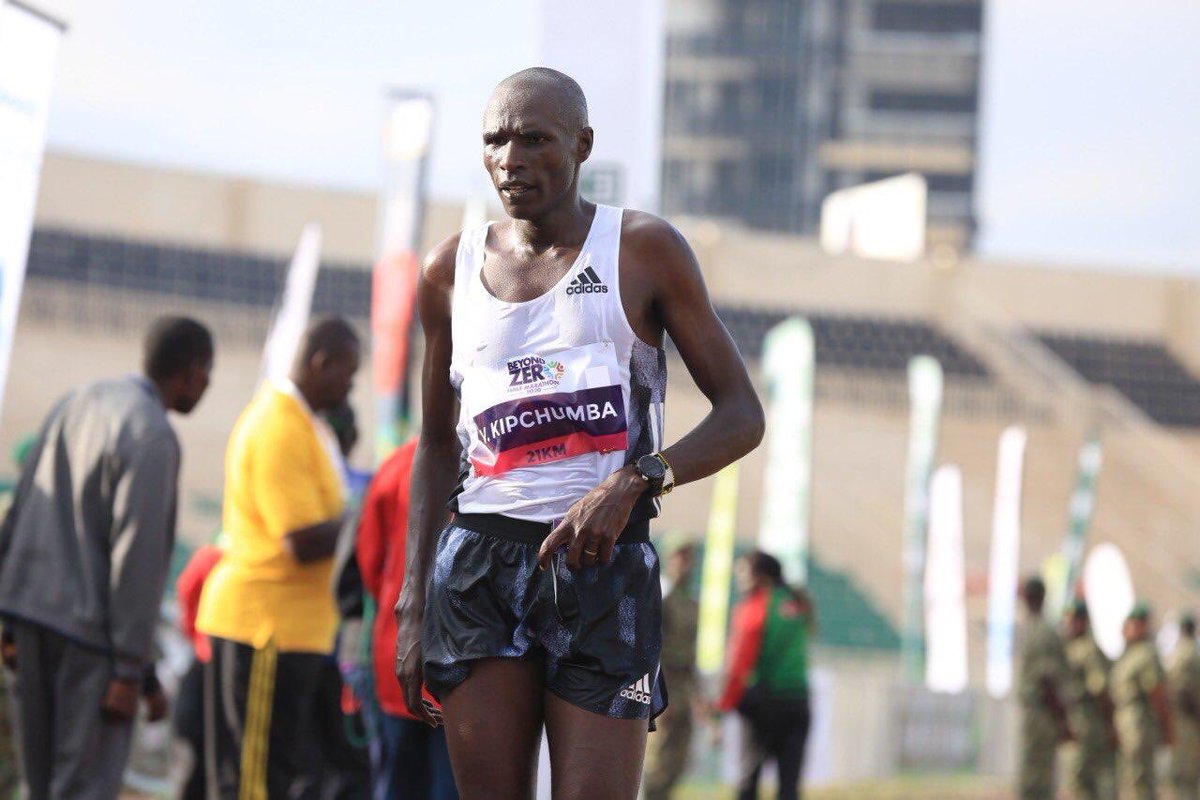 2RunningClub's tweet image. In the meantime in Nairobi, Vincent Kipchumba fine tunes his preparations for @LondonMarathon with a solid win at @BeyondZeroKenya half marathon.