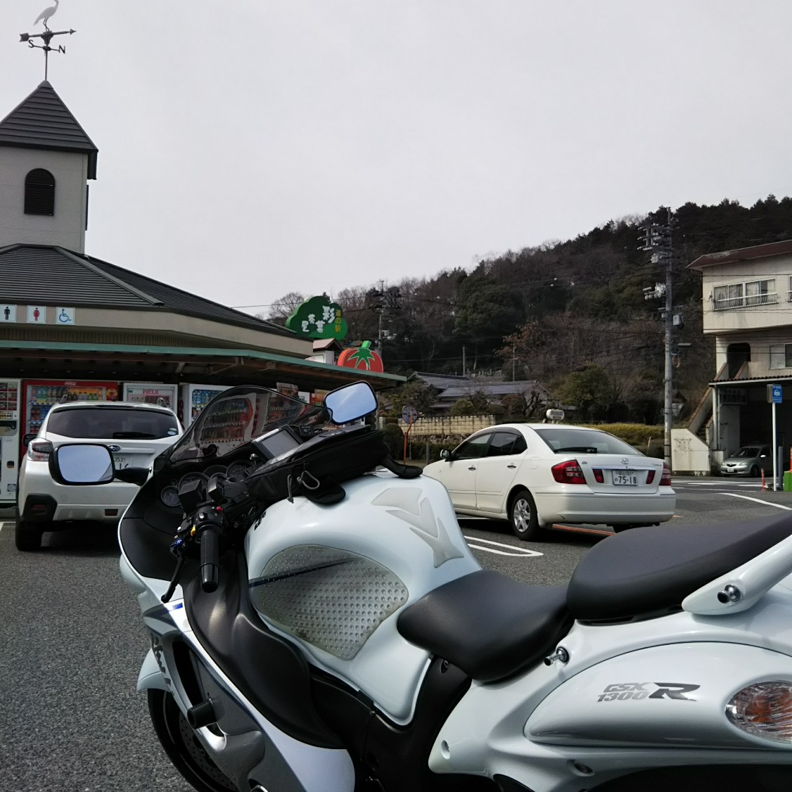 水色の車 水色の車