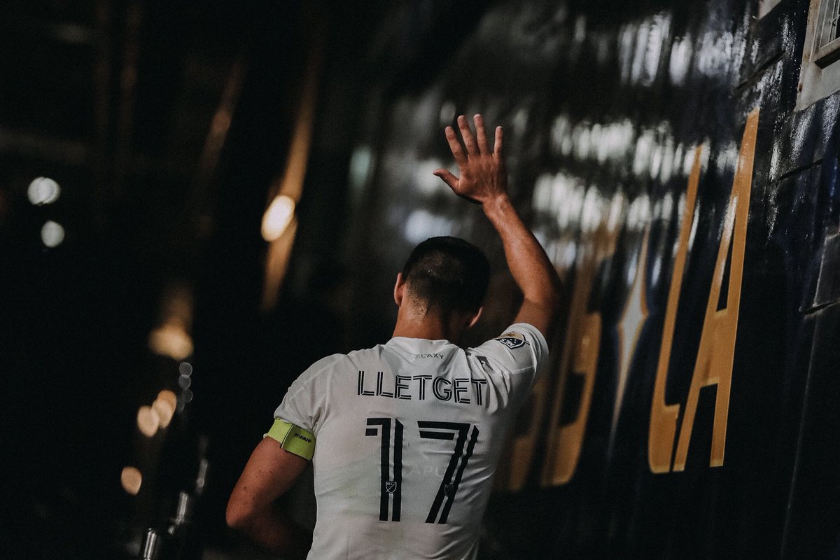 LAGalaxy's tweet photo. On to the next one. #VamosGalaxy https://t.co/Ntc8u1N257