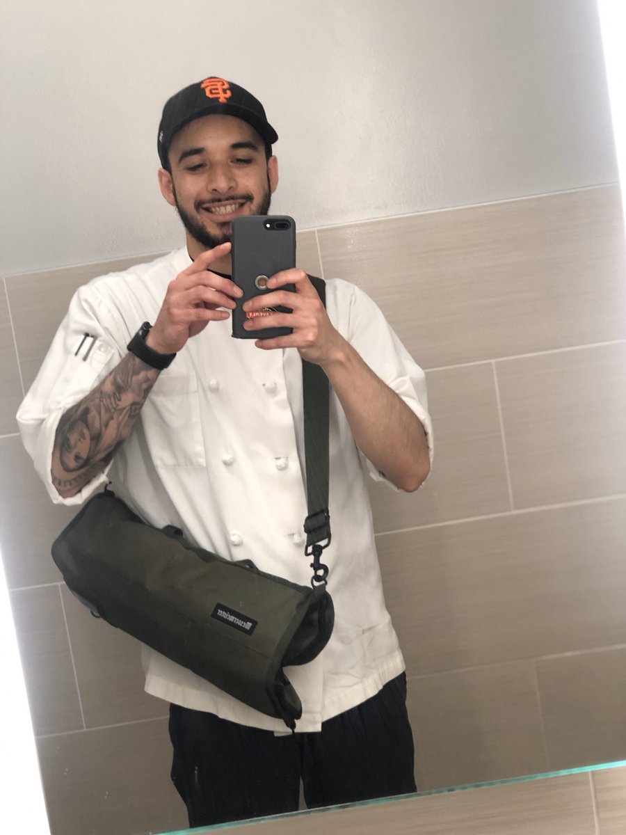 2daayz's tweet photo. New knife bag so I’m acting brand new. #menwhocook #chefdd #culinaryman #stonercooks #chefry #bonappleteeths https://t.co/cT3q9b9ZSD