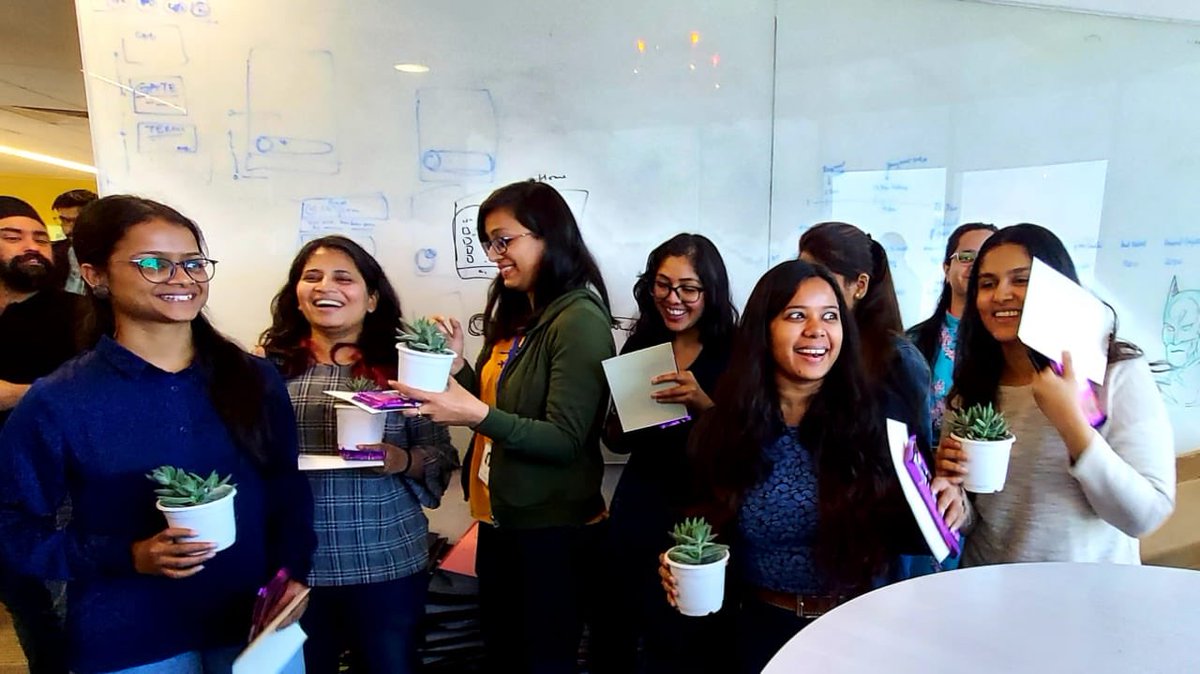 aakashkumar's tweet photo. A small gesture by the @designersofmmt and @GoibiboDesign towards the #ladies of the design team on the occasion of #WomensDay 👩. #designer #teamwork #InternationalWomensDay #gurgaon #Bangalore https://t.co/jhQGBgCMol