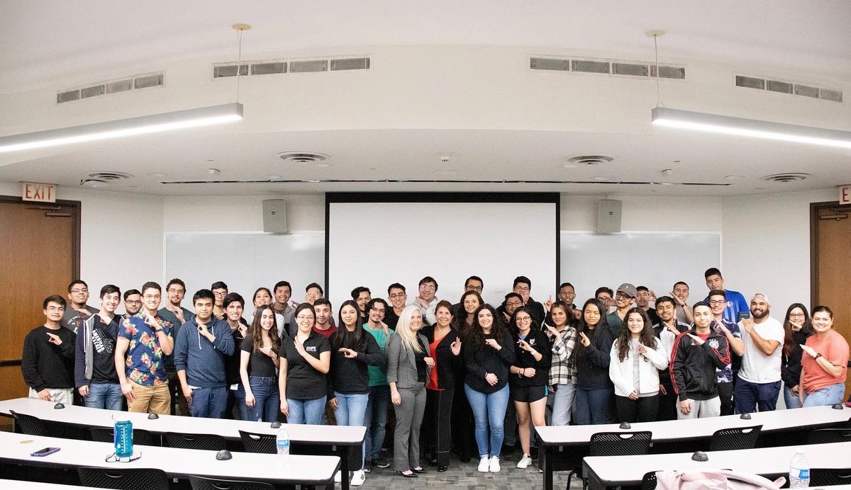 shpeUTD's tweet photo. Hola SHPE Familia,
Thank you all for coming to our Second General Meeting. 

#shpe #shpeutd #shperegion5 https://t.co/0H9CcXSOKI