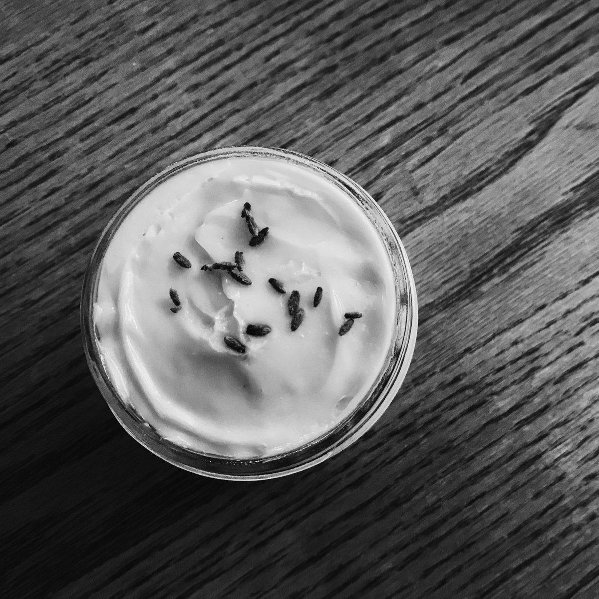 RadioRustic's tweet photo. #SelfCareSaturday 🤩Did you know that your skin is your body’s largest organ? Nourishment begins on the outside, ensuring that the products we put on our skin are just as good as the ones we consume.  Emphasize quality over quantity and focus on the finest!  #skincare #nourish https://t.co/C1Li5oc8Af
