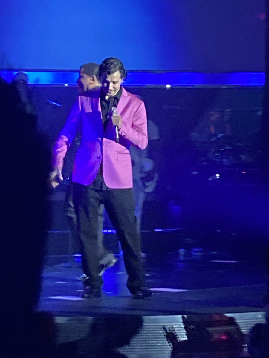 TMinorATL's tweet photo. Great way to end the last night in Vegas...with the one and only Babyface and special appearance by El Debarge for a few ole school hits. Such a great concert. https://t.co/D1bQrB9QlO