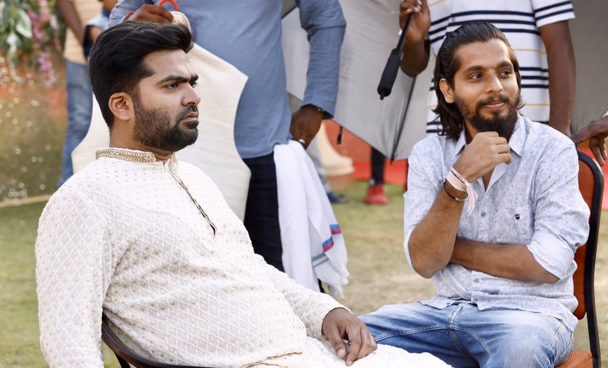iam_stv's tweet photo. Thalaivan #SilambarasanTR with #Maha director @dir_URJameel at the sets of #Maanaadu ! #Simbu
#MahaTeaser on the way...๐ฅ #STRonFire #STR https://t.co/y2Q2Tqf368
