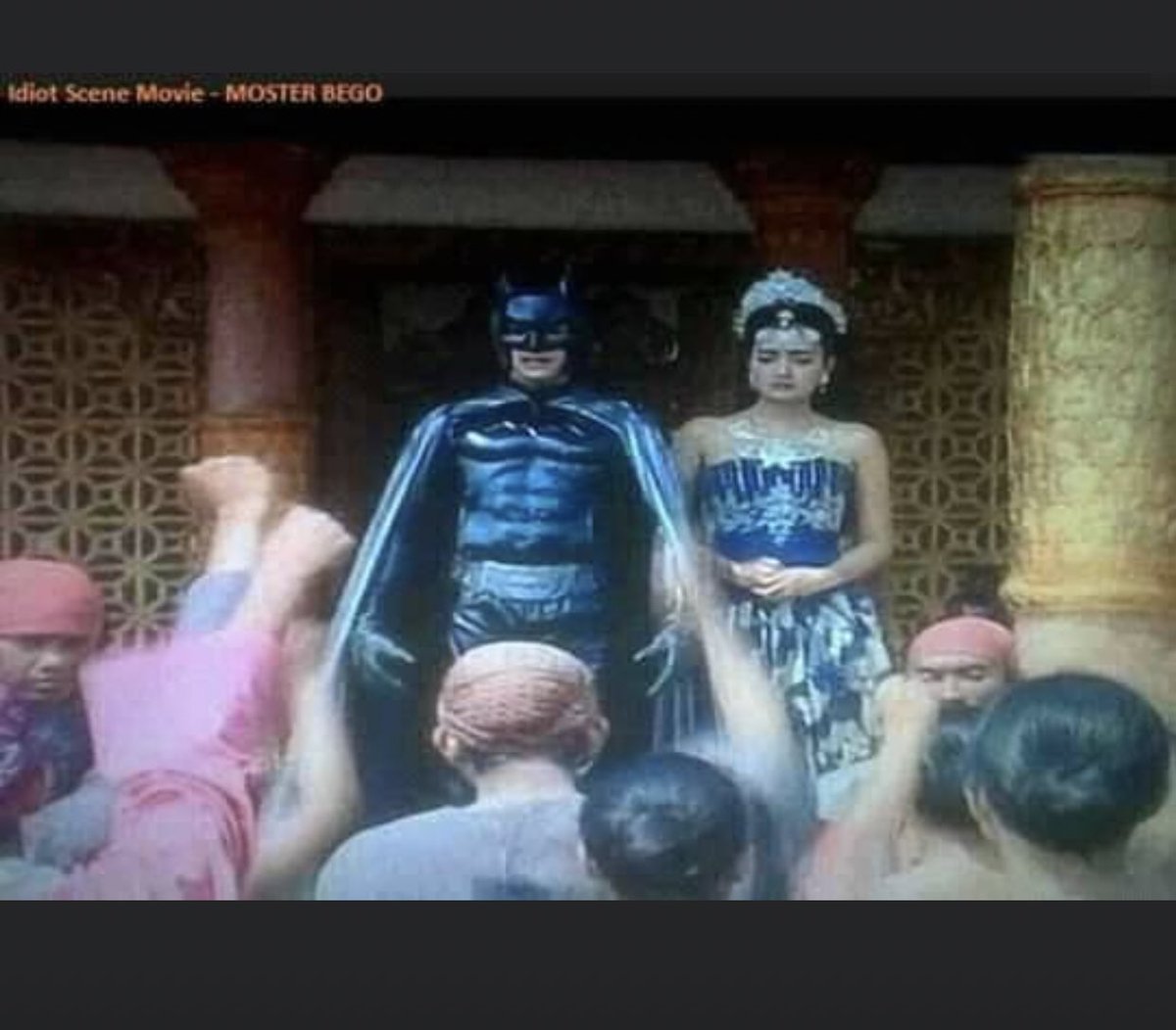 dianclin26's tweet photo. Woe kenapa batman ada dicerita majapahit 😭😭😭😭

Seumur-umur belajar sejarah gads batman dikerajaan 😭
Nge-bug apa gimana nih doi 😭 https://t.co/tf3iMmYBIY