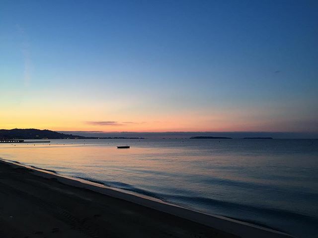 wheres_bethy's tweet photo. Blissful morning 😌 
I love being awake in time to see the sky come alive with coloursBlissful morning 😌 
I love being awake in time to see the sky come alive with colours https://t.co/fs0bU8zf5j
