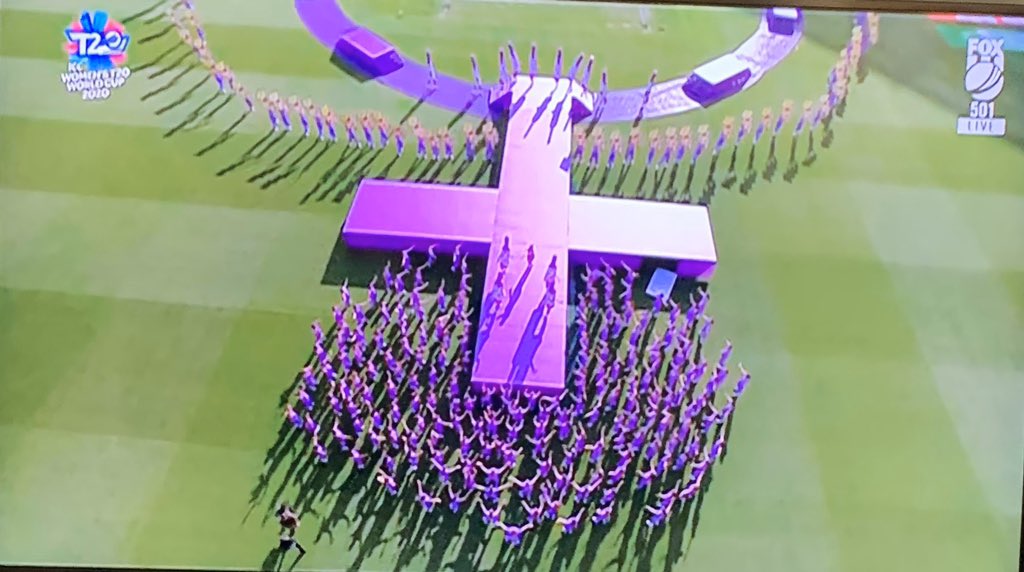 karla_place's tweet photo. If you are a women you should see @katyperry empowering young girls right now for the @cricketworldcup ! #girlpower @IccWomenCricket 🙌🏻🙌🏻🙌🏻🙌🏻🙌🏻🙌🏻🙌🏻🙌🏻🙌🏻🙌🏻🙌🏻 https://t.co/jVcKklguDO