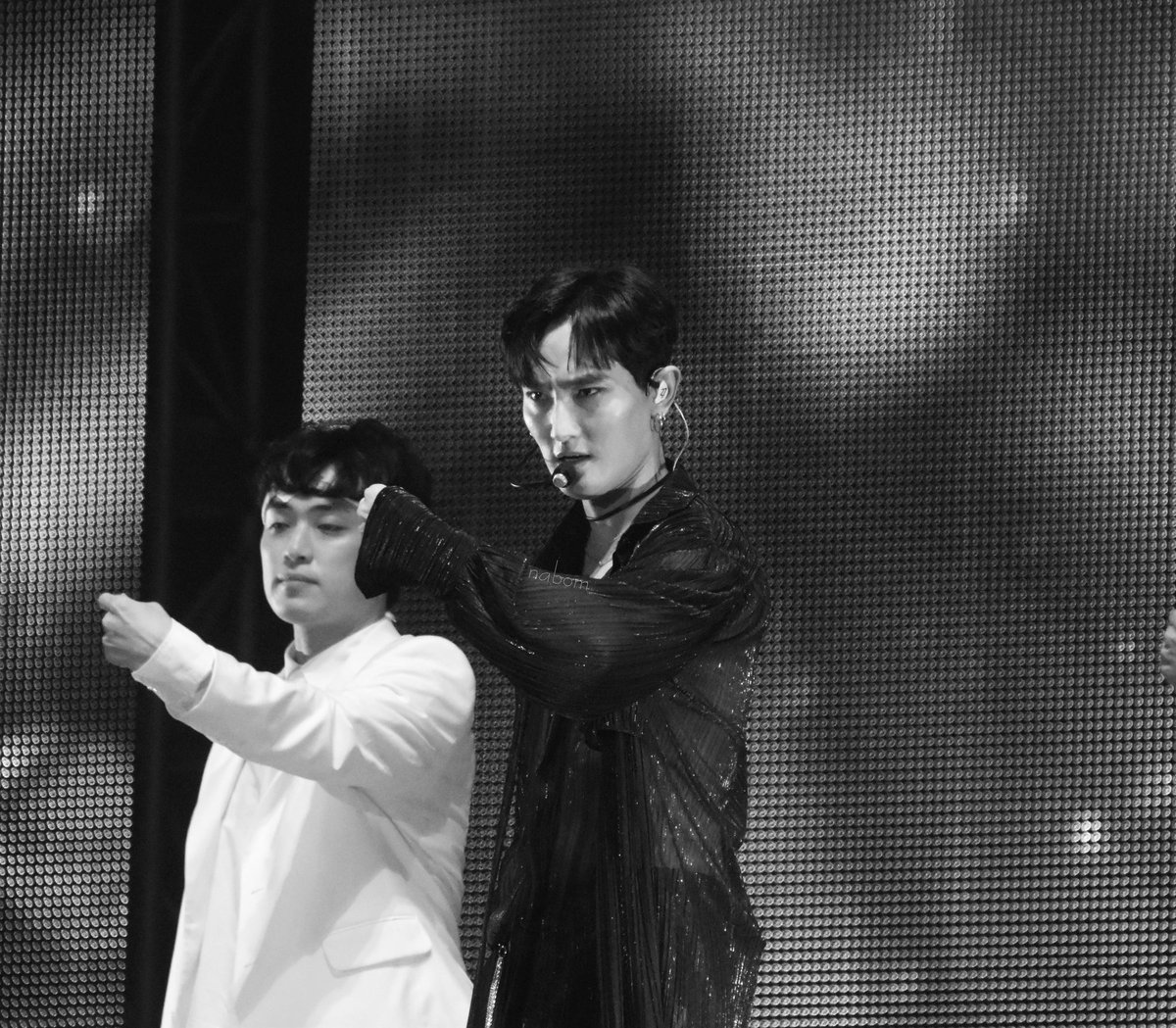 hot_nabom's tweet photo. 아↗️아↗️아↗️아↗️아↗️아↘️아↗️아↗️아➡️
아↗️아↗️아➡️아↗️아↘️아↘️아➡️

#high_five_of_teenagers #H.O.T. #에쵸티
#190922 #next_message #foreverhot #에쵸티콘서트
#안칠현 #강타 #anchilhyun #KANGTA #安七炫
#outsidecastle #아사캐 #수화
#💛💙❤💚🧡#고미사영 #나봄 #nabom https://t.co/vt1wifTCU5