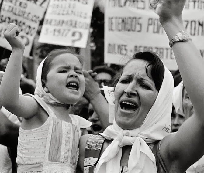 Rolo_Figueroa's tweet photo. #8M es la conmemoración de una lucha. 
Admiro la valentía y determinación de todas las mujeres que trabajan por una sociedad más justa e igualitaria. 
Trabajemos por un #Neuquén con más equidad. https://t.co/UcXzF0wyfS