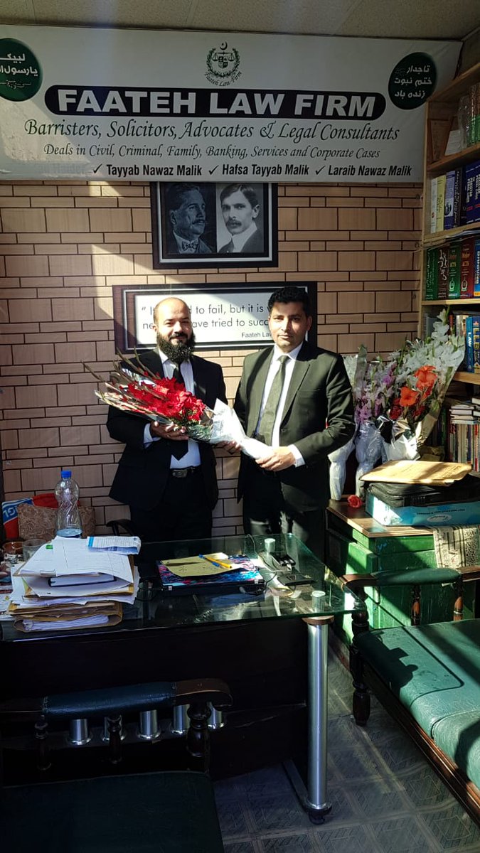 TayyabNawazAdv's tweet photo. میرے عظیم محسن، میرے دوست ملک ثاقب محمود ایڈووکيٹ صاحب میرے دفتر تشریف لائے اور مجھے اعوان لائرز فورم پاکستان انٹرنیشنل کا صدر بننے پر دعاؤں کے ساتھ مبارک باد دی.
#ALFPI #tayyabnawazmalik #Awan #advocate
#faatehlawfirm
#AuratAzadiMarch
#unity #United #lawyer https://t.co/KE94kxzQ7R