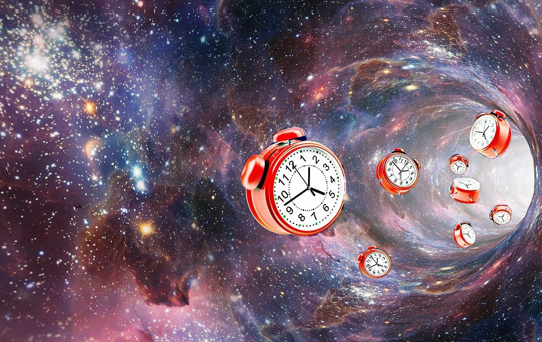UNHArts's tweet photo. Daylight saving time 2020 in New Hampshire will begin at 2:00 AM on Sunday, March 8th.   Be sure to set your clocks AHEAD ONE HOUR ! https://t.co/zwDPTz9rkZ