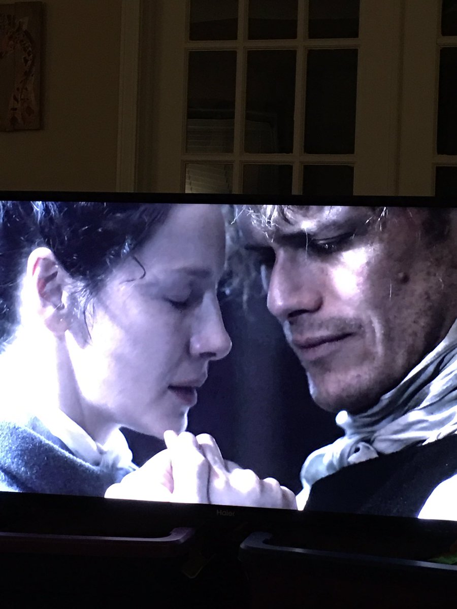 JennySylivant's tweet photo. This may be the most epic TV moment I’ve ever seen in my life!  I may not be able to breathe, but I’ll be ok.
#OutlanderS3 E6 https://t.co/cXZqSJEa0b