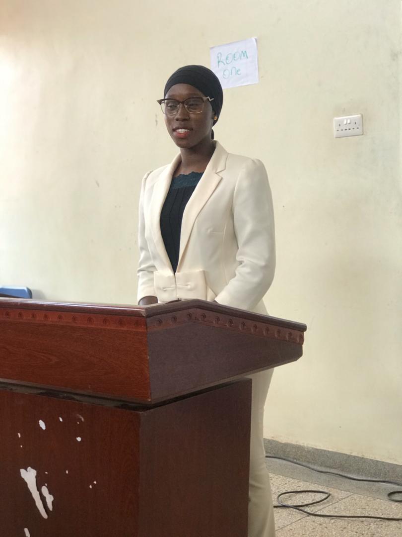 AndrewKamug's tweet photo. Fatou representing The Gambia; if women knew who they’re, and their potential , it would be difficult if even impossible for the demon of patriarchy to consume them
#Elleparle2020 
@ElleWomen 
@DebateUganda 
@CavendishDebate https://t.co/ADJ1Bq1Mx6