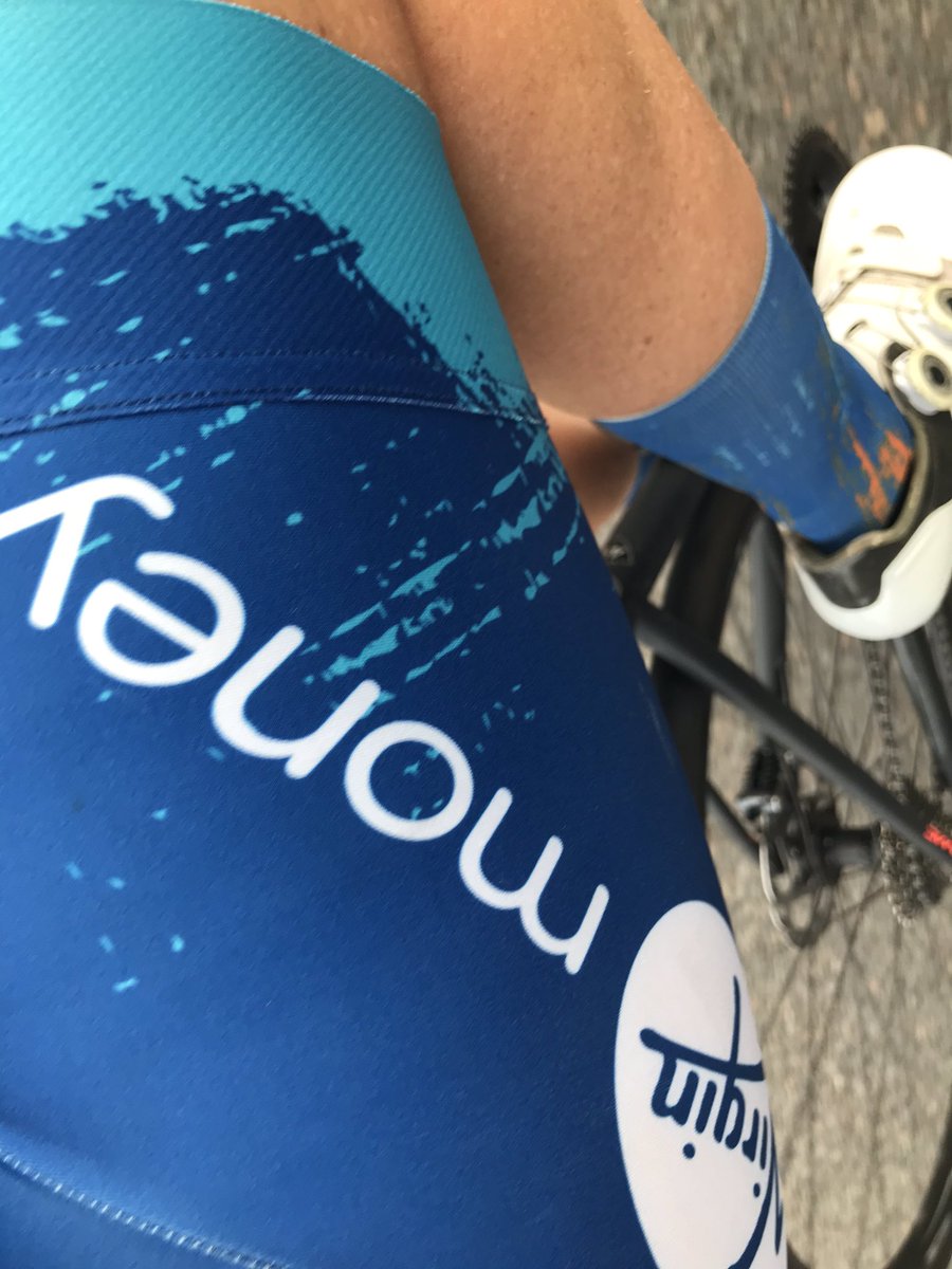 Fuzzyleeza's tweet photo. Back into #MercerSupercyle20 training as the roads have been wet so just a quick fast spin around Centennial Park #specializedtarmac @AIAVitalityAU @Collins_Square #Core_Australia @MercerAU @Supercycle_au @NorthernTrust @VirginMoneyAU @lifeatmercer #MercerActive https://t.co/ZDFfMkaSg8