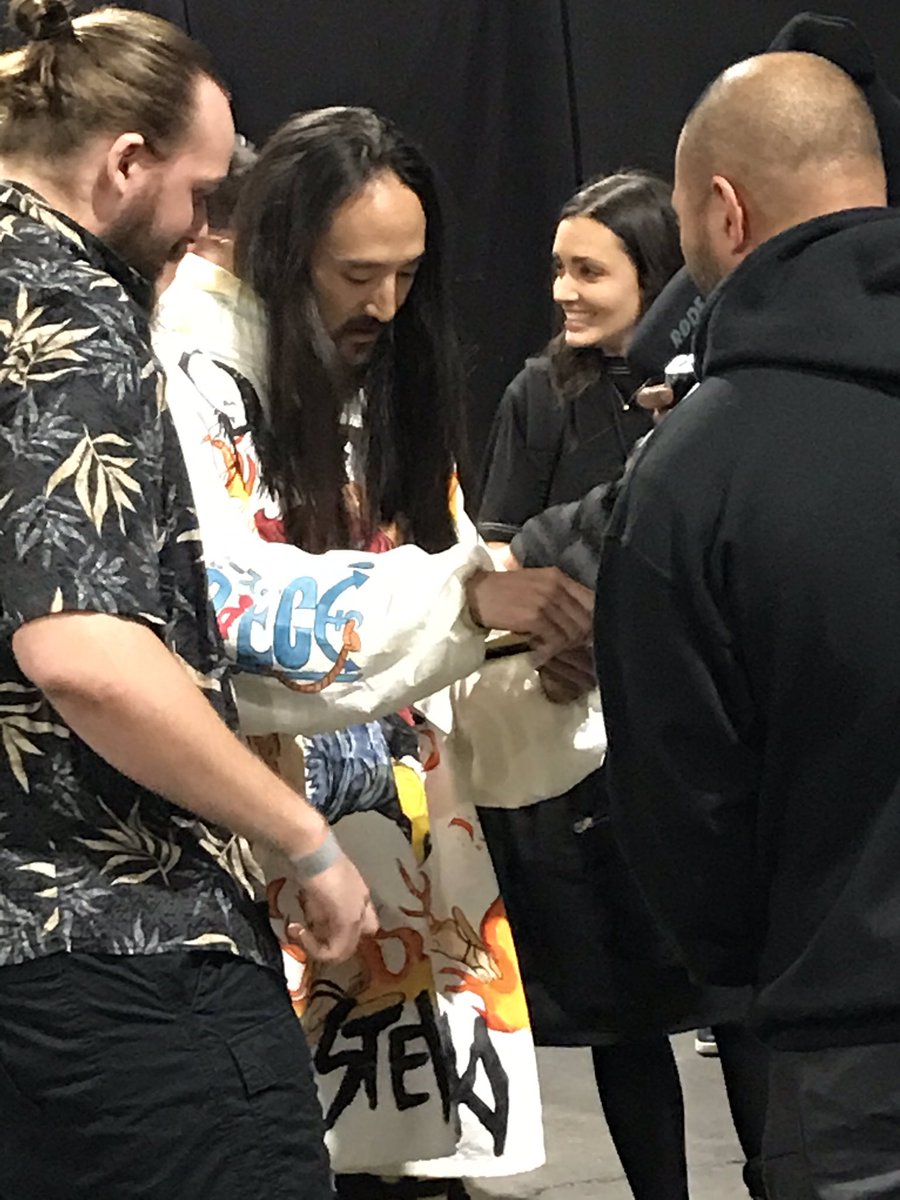 RMoonMonsta's tweet photo. #SteveAoki https://t.co/dLph7h8oo4