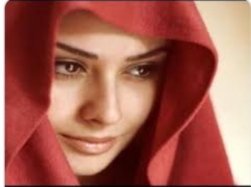 #الأُنثى وردة رقيقة جداً 
'( لا يُصلح معها إلا الحنان والإهتمام )
'( إياك أن تقطُفها )
'( إذا لم تكُن قادراً على الإعتناء بها)
ًالأُنثى أوتارها رقيقة جدا
كُـن لها العازف الماهر 
تكون لك أجمل الألحان

#يوم_المراه_العالمي