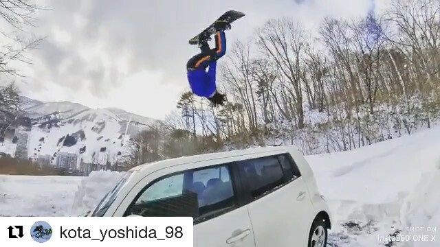 comeridewithus's tweet photo. Nice front flip!!!!
.
.

#Repost @kota_yoshida_98 with @get_repost
・・・
車の上で宙返りする人💥

@head_snowboards 
@headsbjapan 
#headsnowboards 
#ridehead
#Bb
#コロナ対策 https://t.co/9TGu6n2kjZ https://t.co/4zWuBo8KkU