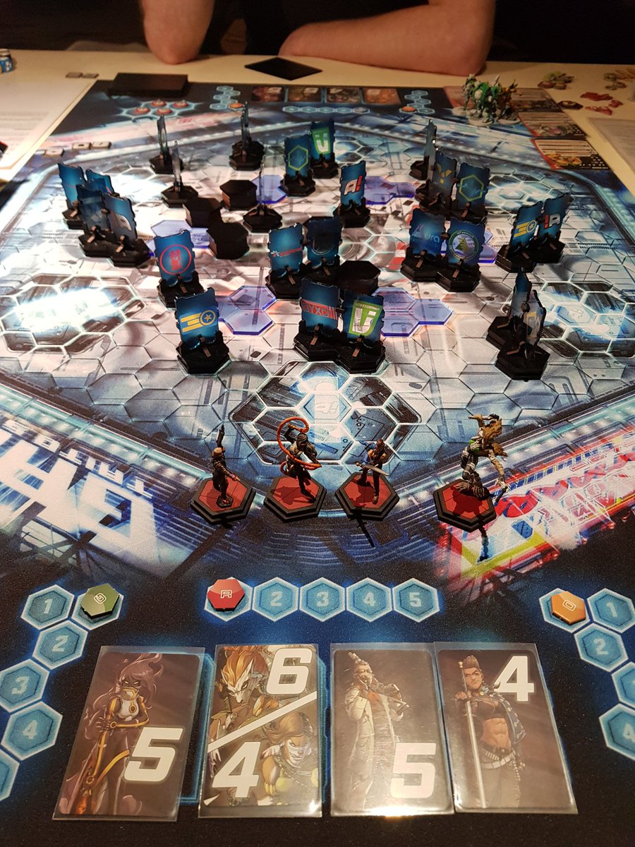 Hannibal lead his team to a 6:6 VP 8:2 frags win in Witch Land. Shona performed for the first time with 4 frags and I had luck that Team Yu Jing has no displacers. <a href="/AristeiaTheGame/">Aristeia!</a> #boardgames