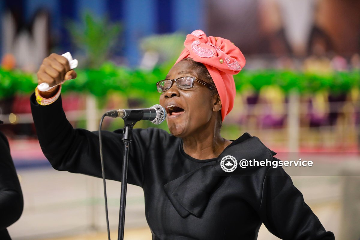 Rccgpraiseteam1's tweet photo. 🎶🎶 You’ve got times and seasons in your hands
You called for light out of darkness
You don’t need a man to be the God you are
But you have chosen to call me your own 🎶🎶
Day 4
March Special Holy Ghost Service
#EAA78
#LetThereBeLight3 https://t.co/2qRIE7ZmK5