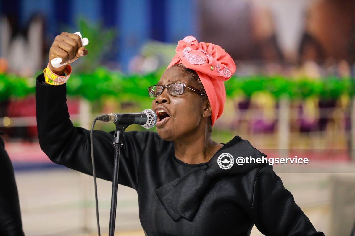 Rccgpraiseteam1's tweet photo. 🎶🎶 You’ve got times and seasons in your hands
You called for light out of darkness
You don’t need a man to be the God you are
But you have chosen to call me your own 🎶🎶
Day 4
March Special Holy Ghost Service
#EAA78
#LetThereBeLight3 https://t.co/2qRIE7ZmK5