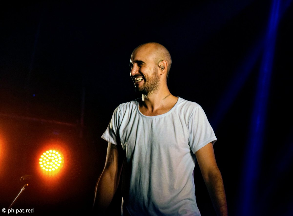 phpatred's tweet photo. Excelente manera de arrancar mí cumpleaños : haciendo lo que amo en un show de @AbelPintos 
#AbelEnDolores https://t.co/cRwnkuHnba