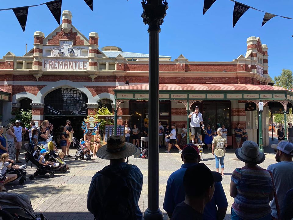 FremantleMarket's tweet photo. Gorgeous blue skies, great live entertainment, mouth-watering food from almost every culture, and over a hundred stores to explore... Does it get any better than that!? ๐
๐ธ via FB/James Hempstead
#FremantleMarkets #FreoMarkets #thisisWA #Fremantle #Perth #markets #inFreo https://t.co/apiC9xtPac
