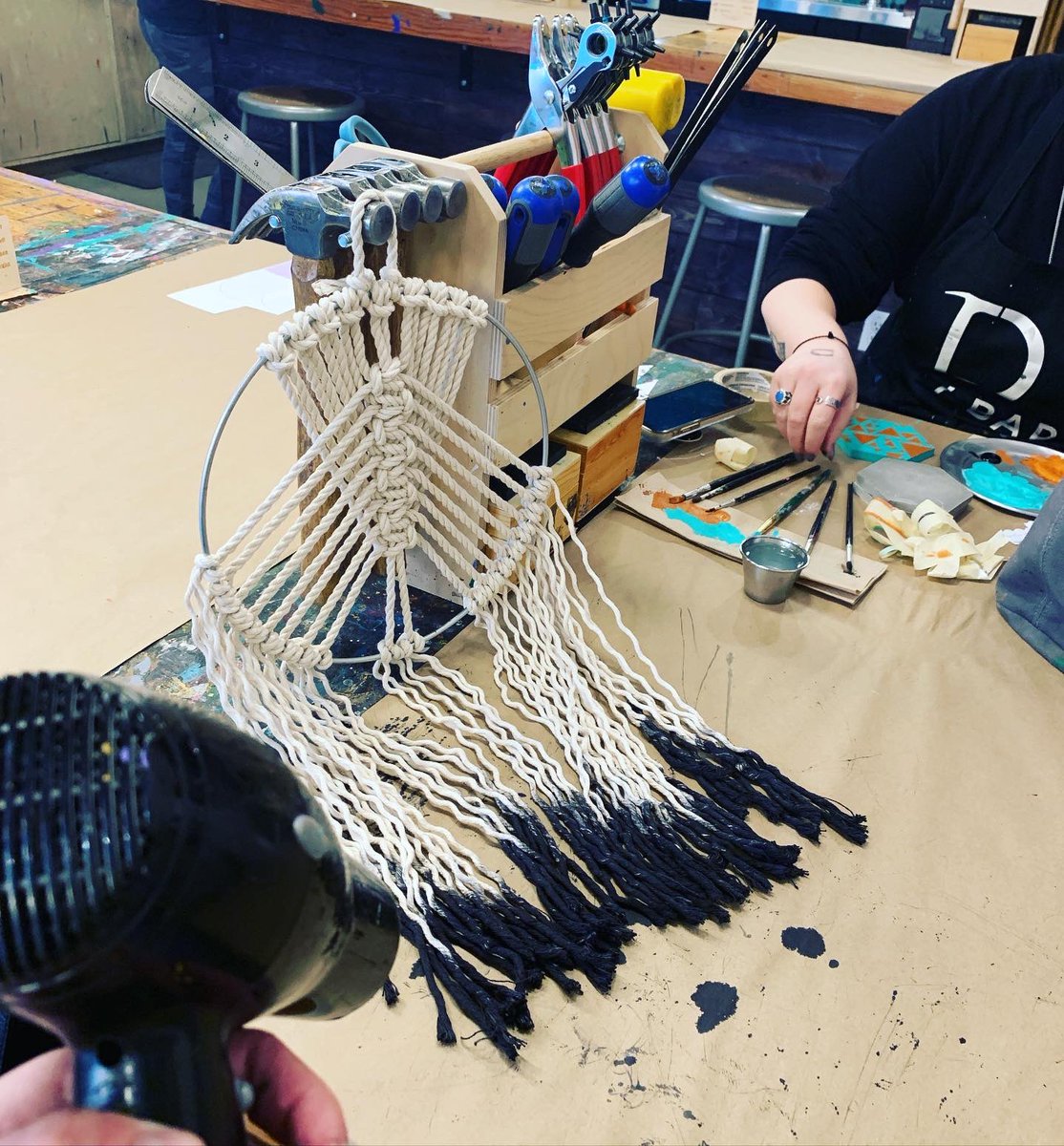 dudeitsice's tweet photo. Crafts on crafts. 🎨 #diy #diycrafts #diyprojects #diybar https://t.co/p9dGNjTlGf
