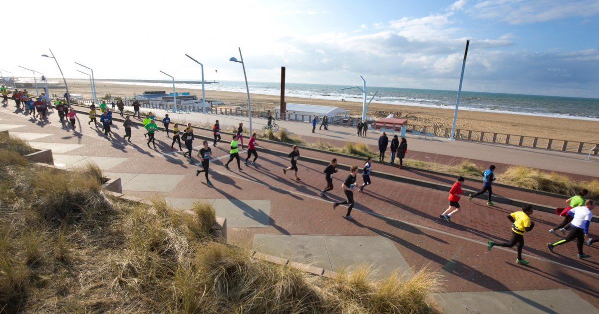 thisisthehague's tweet photo. Let op! Vandaag is de NN CPC Loop door Den Haag en zijn er omleidingen en afsluitingen. Wij wensen de deelnemers een mooie en spoedige loop! https://t.co/c7I5KBwMz3 https://t.co/Mmbab7GK4h