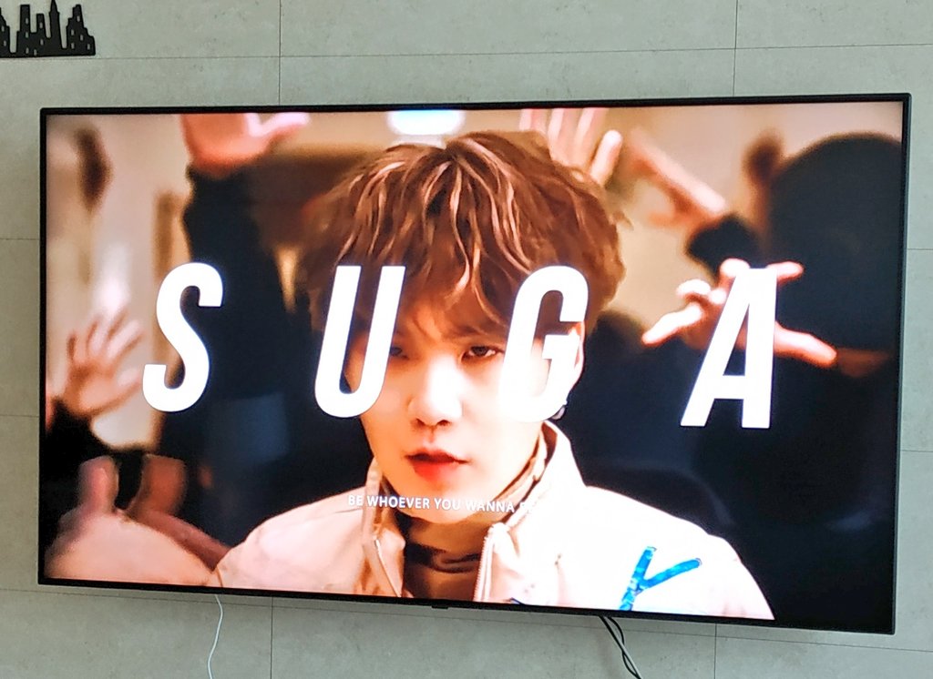 bts_ucu's tweet photo. 헉 윤기 광고ㅜㅜㅜㅜ https://t.co/oKAHg3LLVx