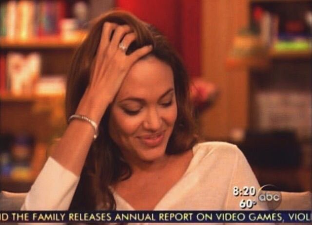 fan_of_angelina's tweet photo. Queen🔥🔥 #AngelinaJolie https://t.co/NbQD0TDDNH