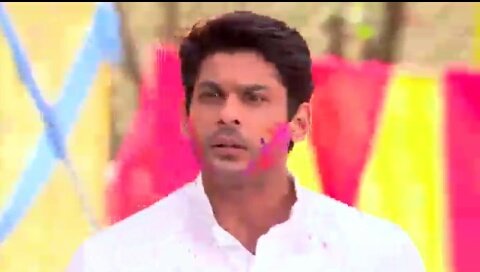 _Sumi_3's tweet photo. May your life be filled with the colors of joy and happiness...
#RangBarseWithSid https://t.co/6pNku7FeCq