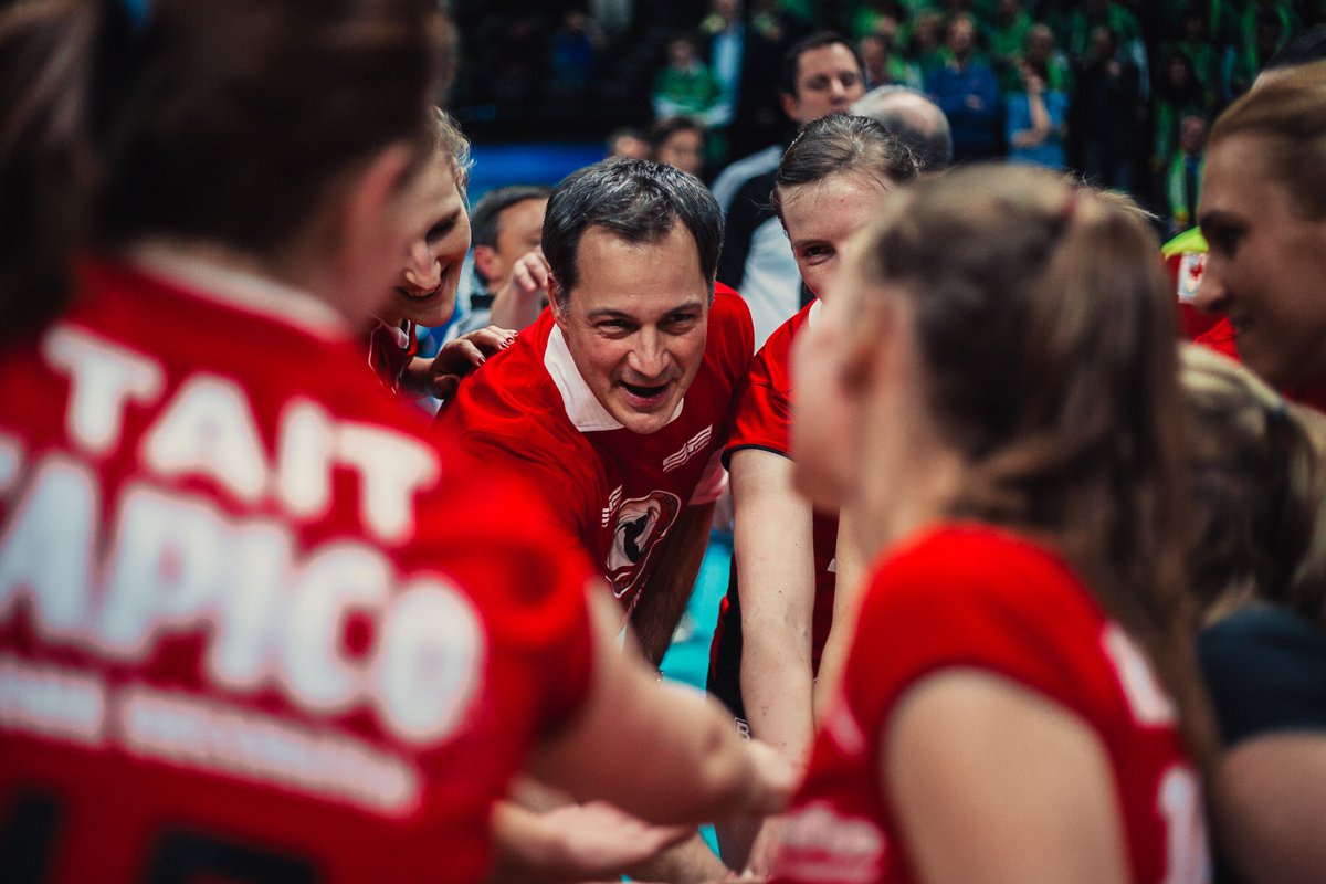 "How can you develop a strategy around female football if you only have men sitting at the table?" Happy #internationalwomensday #IWD2020 everyone! Thrilled to share with you our latest interview with Deputy Prime Minister of Belgium <a href="/alexanderdecroo/">Alexander De Croo 🇺🇳</a> at bit.ly/2vOL8hN.