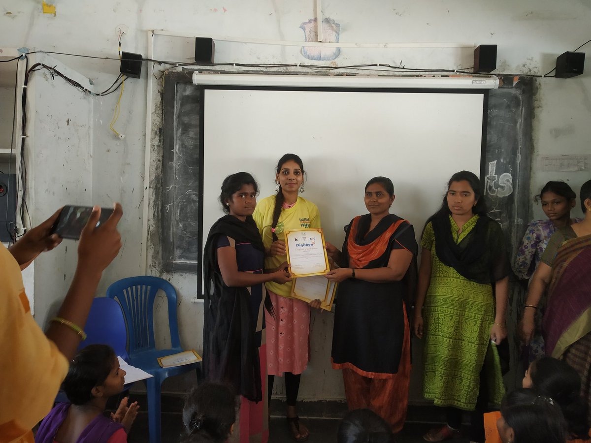 Ramya_sharma_'s tweet photo. Certificate distribution #DigitalYatra #DigitalNarayanpet #DigitalIndia #DigitalTelangana  #Digithon #TITA @rsprasad @KTRTRS @jayesh_ranjan @harichandanaias @sundeepmakthala @teamTSIC @TelanganaIT @CNarayanpet @SPNARAYANPET @KonathamDileep @IndiaDigithon https://t.co/pQVINBgy7s