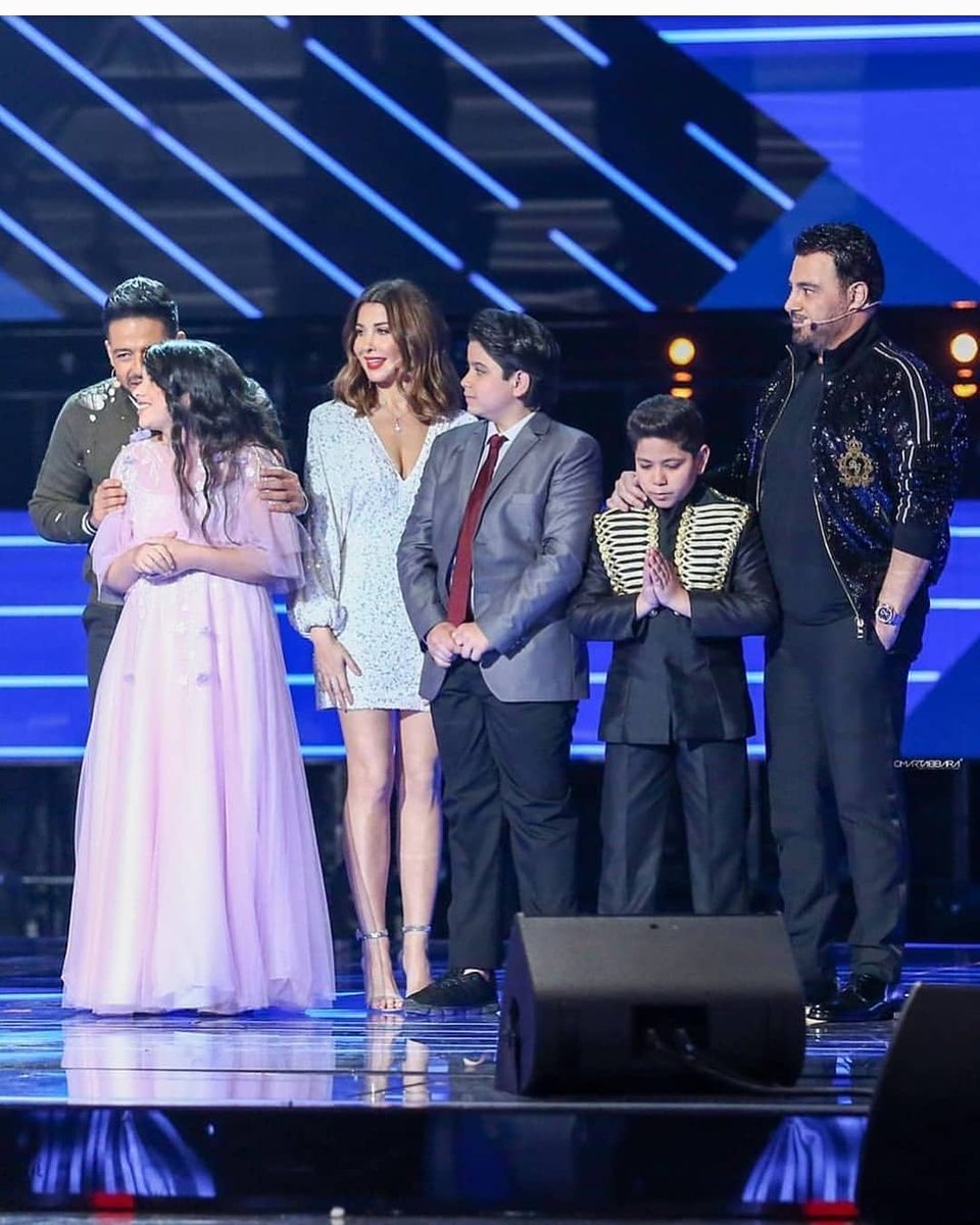 Teamnancyajram4's tweet photo. From Last night The Finals episode of the voice kids season 3 our Queen of hearts #NancyAjram with Team #TeamNancyโค๐จ๐คโ #Mbcthevoicekids #CaochNancy #JudgeNancy #ALBIYAALBIโค
@MBCTheVoiceKids
@NancyAjram
@assihallani @Hamaki @DavidAbdallahS @fadykataya @TonySawayaSalon https://t.co/qTgSqIG6vW