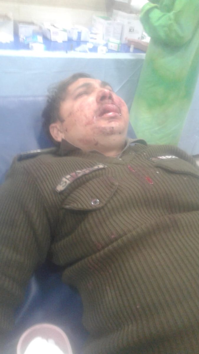 TNNEnglish's tweet image. Shahid, a brave #firefighter in #rescue 1122 #Mardan,has saved so many lives in fire incidents and  disasters. He got injured in road accident today while he was heading   to rescue locals from debris of a house which caved in due to heavy raining in Takhtbhai.  
@KRescue1122