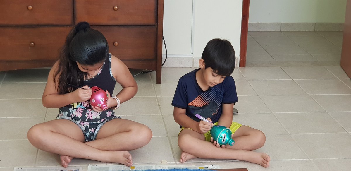 makinanshu's tweet photo. Day 1 : Utilizing their holidays in doing something creative. These were the piggy bank that we bought from Arabic Souq Sale in the School. @KNargish @KNargish @priyap70 @26Dakshamehta @DxbModern https://t.co/Ke8loBVcWY