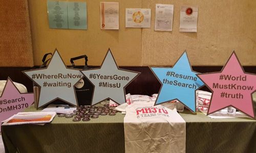 Keeping the memory alive: 6 years after flight #MH370 disappeared, elderly Chinese relatives of missing passengers struggle to use social media and livestream to participate in memorial held in Malaysia, as #COVID19 disrupts travel plans. <a href="/cryfortruth/">voice370</a> bit.ly/2v29eoX