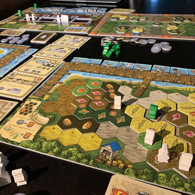thegamesplainer's tweet photo. Game 112/2020 #andanotheryearofgames #riverboat #mayfairgames #bgg #boardgames #boardgamenerd #boardgamesofinstagram #tabletopgames #gamenerd https://t.co/G2X4N3cC8S https://t.co/tZpE1NaQbI