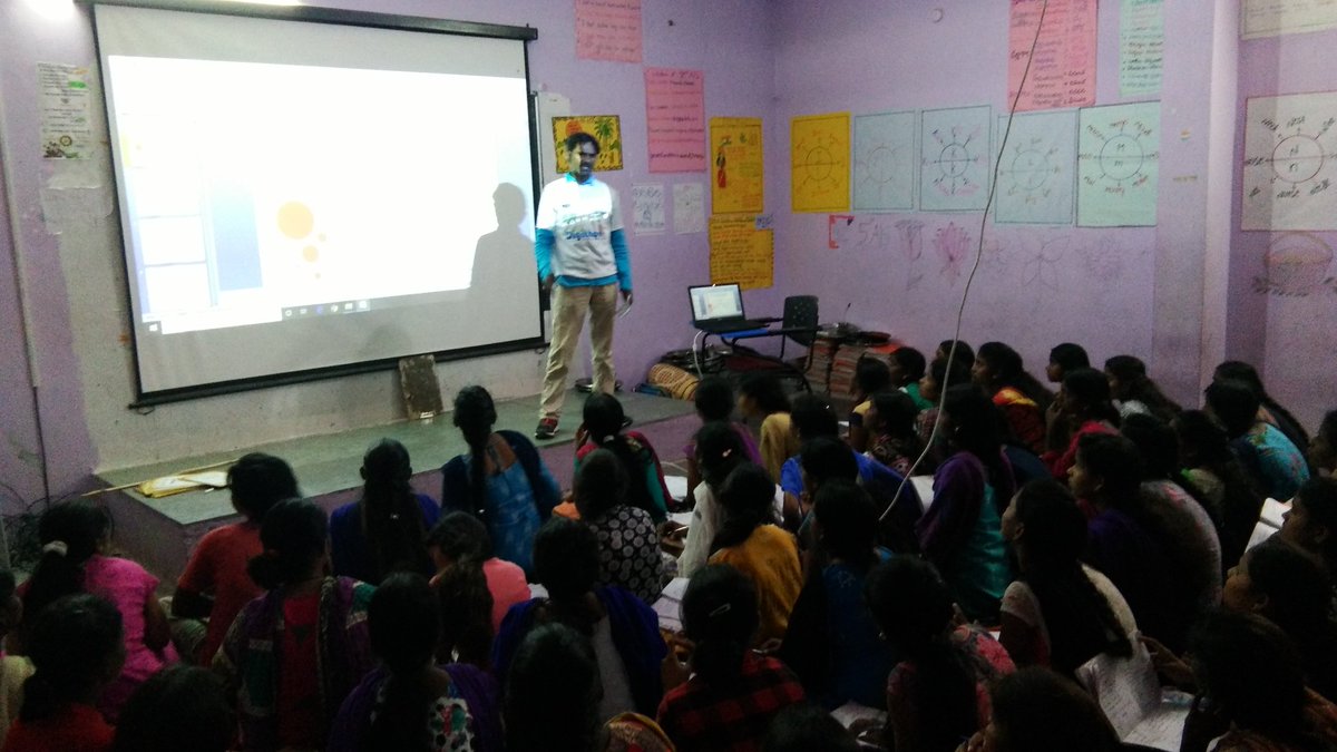 ChanduKTRS's tweet photo. #DigitalYatra #DigitalNarayanpet #DigitalIndia #DigitalTelangana  #Digithon #TITA @rsprasad @KTRTRS @sabithaindratrs @jayesh_ranjan @harichandanaias @sundeepmakthala @teamTSIC @TelanganaIT @CNarayanpet @SPNARAYANPET @KonathamDileep @IndiaDigithon https://t.co/DnQ2A6d6fC