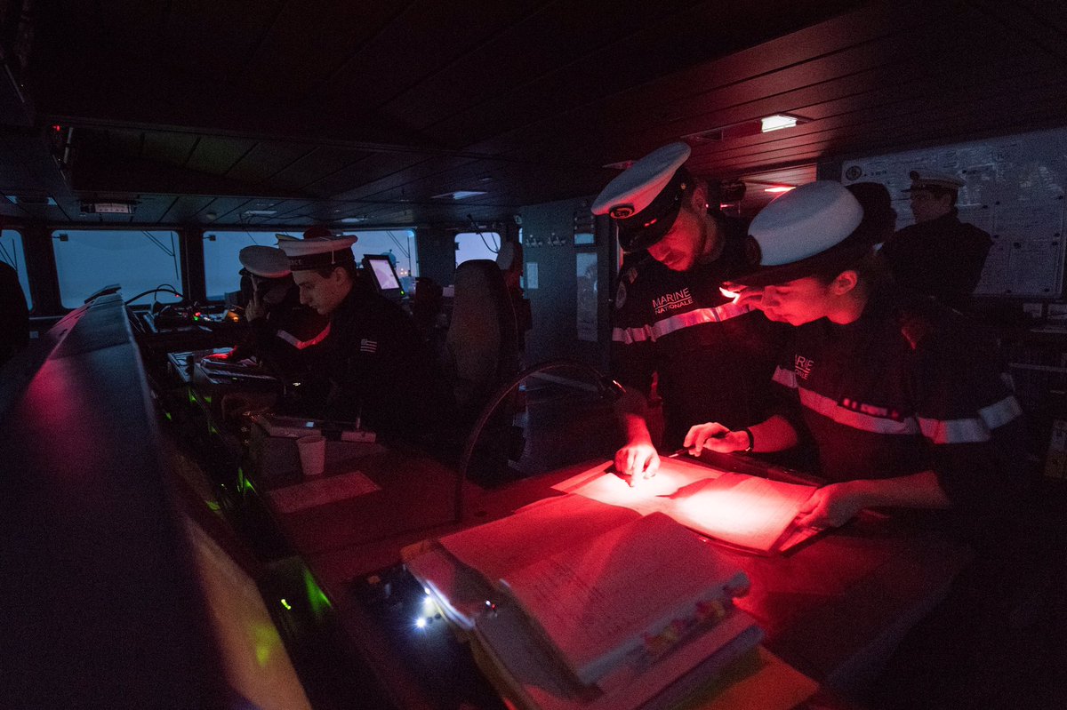 Le 5 mars, un an après son lancement, j’ai rendu visite au groupe parisien du réseau Jeanne Barret (réseau de marins féminins), qui travaillait sur mixité, mutation et mentorat. 68 de nos bâtiments sont mixtes, dont la Provence qui compte 21% de marins féminins. #8mars