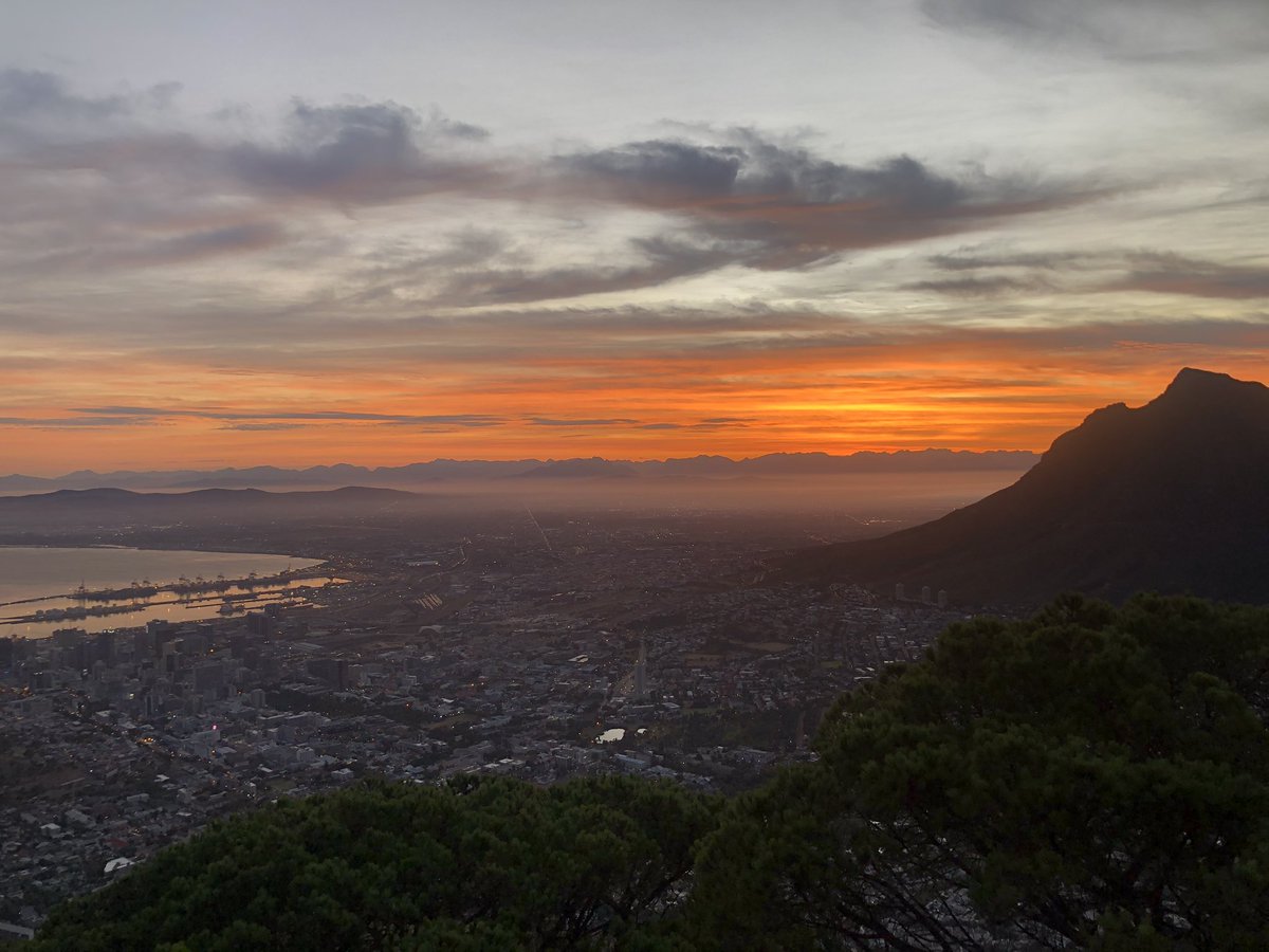 stiga105's tweet image. Water, Land, Fire and Air all in one picture. Lion’s Head Summit 🔥