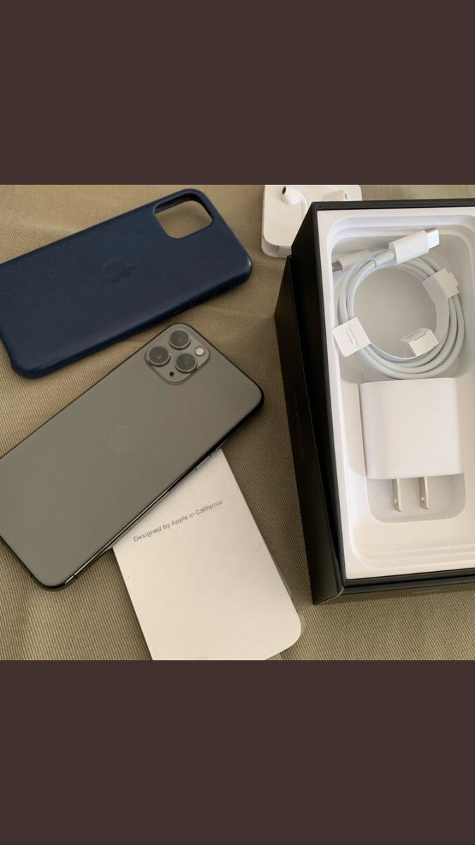 chemfesta's tweet photo. Galerinha, vamos começar o sorteio. Ganhei um Xiaomi, e vim sortear o meu iPhone 11 pro.

-Acompanha carregador e fone.
-Funcionando perfeitamente, com pequenas marcas de uso.
Regras: 

1- RT na foto
2- Comentar “OK”
3- Seguir meu perfil 
Resultado dia  12/3  então boa sorte 🙏🏼 https://t.co/elQQMlVQxO