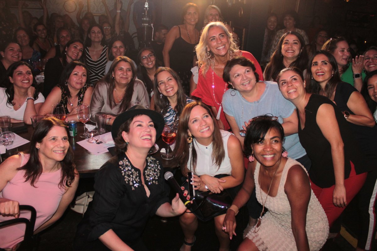 ¡¡Por una industria TI con más mujeres, menos brechas y más igualdad de oportunidades!! En este #8M, reciban todas el reconocimiento de Tecnoglobal a su labor diaria, junto a un resumen de nuestro encuentro por el día de la mujer. 
#8M2020  #DiaInternacionalDeLaMujer #TecnoWomen