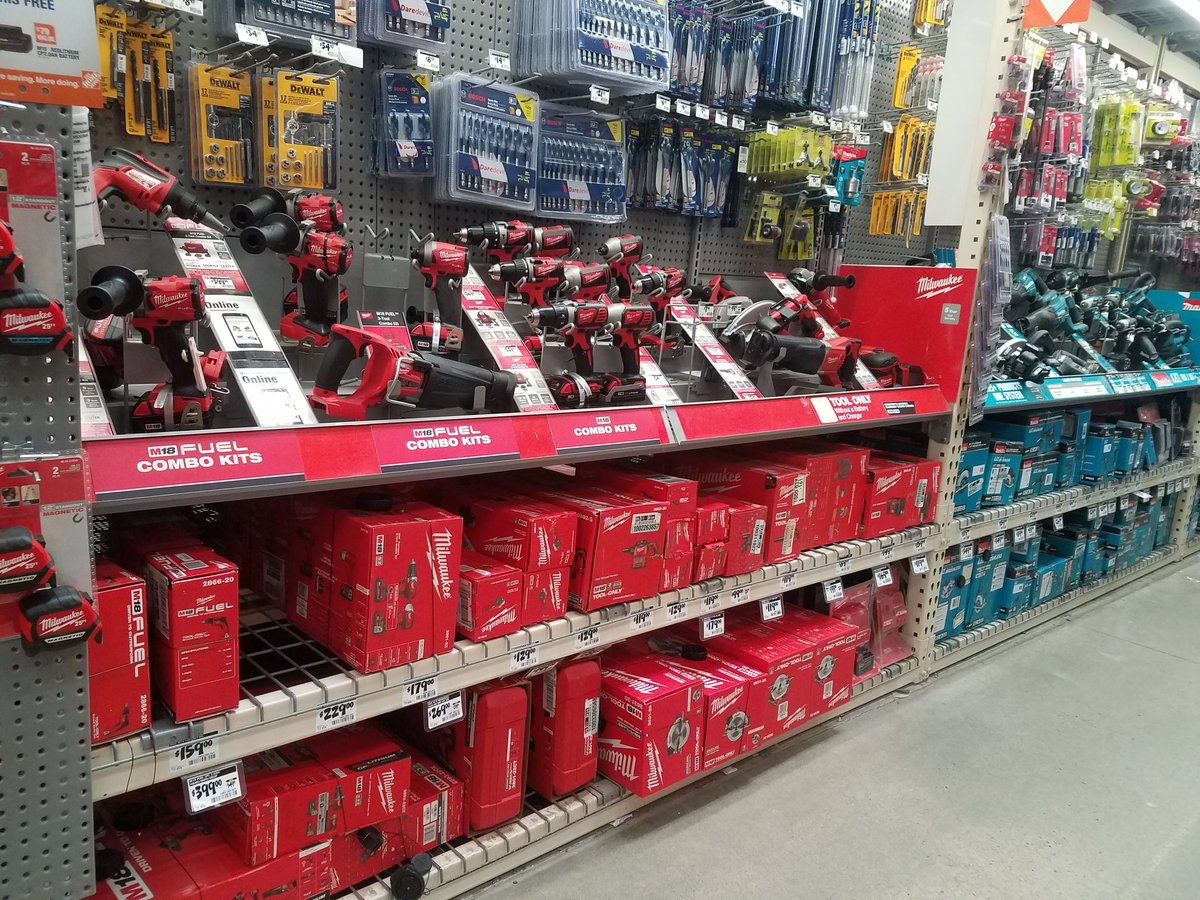 maria_gianos's tweet photo. Morning pack out @6209 tools aisle,getting ready for a great day!! @hmalak @scottgseam Happy Sunday😁 https://t.co/psrTi8iVBP